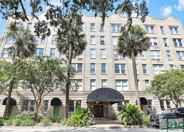 Property at 106 W Gwinnett St, Savannah, GA 31401, 1 bed, 2 baths
