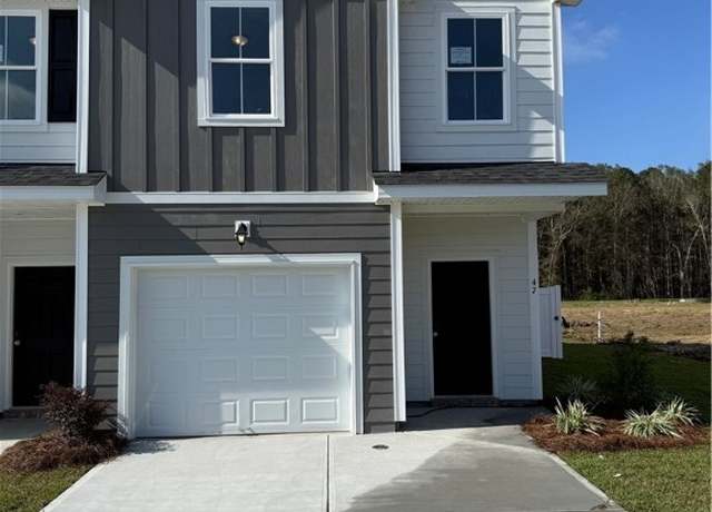 Property at 47 Stafford Loop, Richmond Hill, GA 31324, 3 beds, 2.5 baths