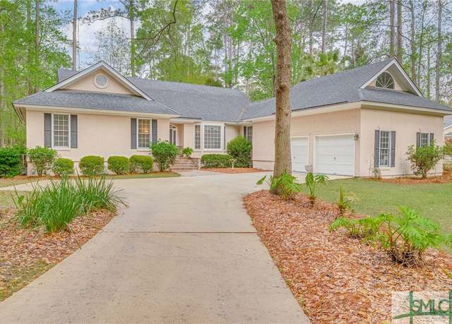 Property at 4 Planters Ln, Savannah, GA 31411, 3 beds, 3.5 baths