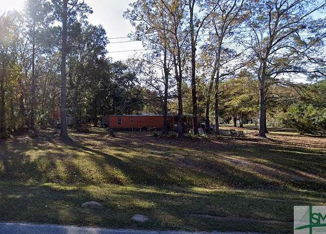 Property at 375 Cartertown Rd, Richmond Hill, GA 31324, 2 beds, 1 bath