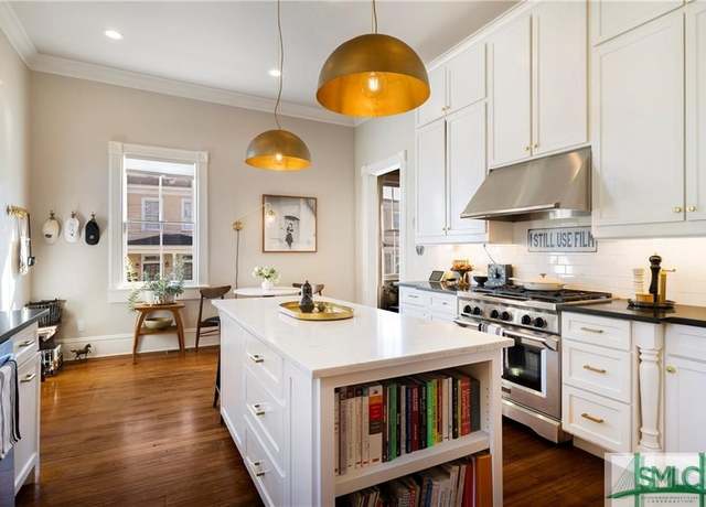 Property at 426 E 31st St, Savannah, GA 31401, 4 beds, 3 baths