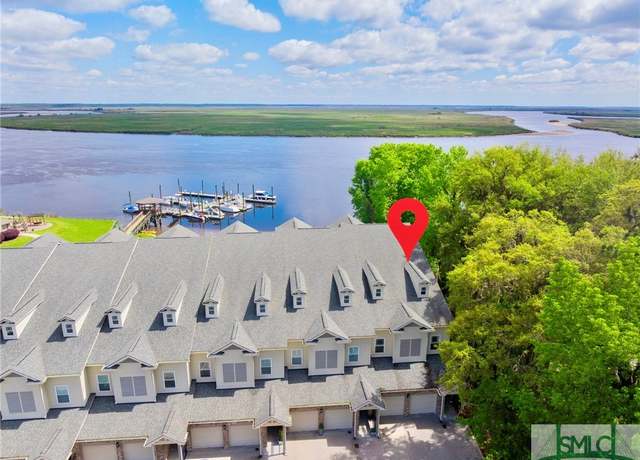 Property at 3006 River Oaks Dr, Richmond Hill, GA 31324, 4 beds, 4.5 baths