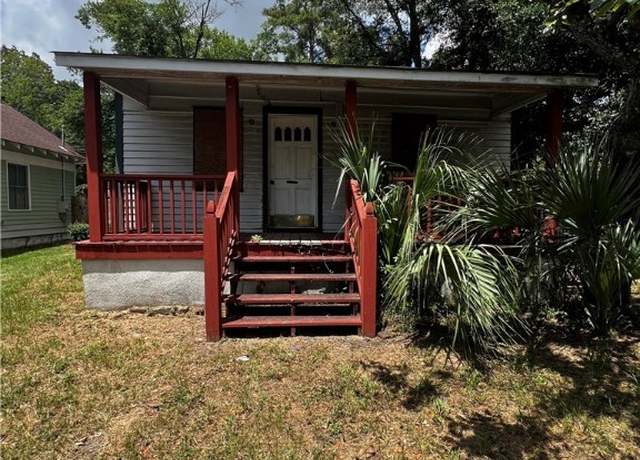 Property at 802 W 42nd St, Savannah, GA 31415, 2 beds, 1 bath