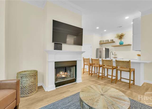 Property at 2912 Whitemarsh Way, Savannah, GA 31410, 2 beds, 2 baths