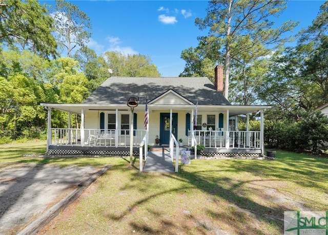 Property at 614 S Main St, Hinesville, GA 31313, 3 beds, 2 baths