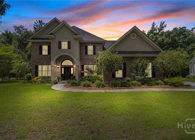Property at 325 Shadow Moss Cir, Richmond Hill, GA 31324, 5 beds, 3 baths