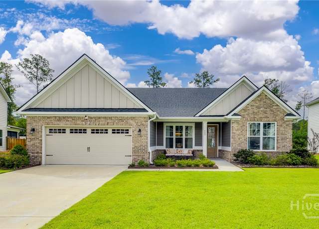 Property at 445 Highland Cir, Richmond Hill, GA 31324, 4 beds, 2 baths