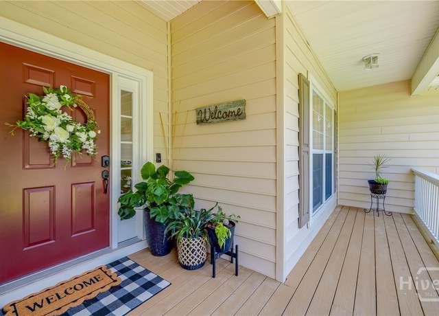 Property at 4 Lee Hall Dr, Savannah, GA 31406, 5 beds, 3 baths