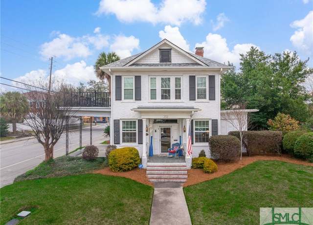 Property at 202 E 49th St, Savannah, GA 31405, 4 beds, 2.5 baths