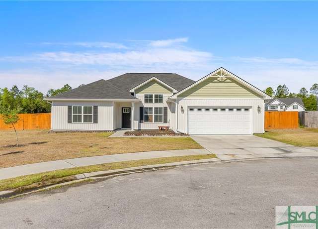 Property at 577 Rutledge Dr, Hinesville, GA 31313, 4 beds, 2 baths