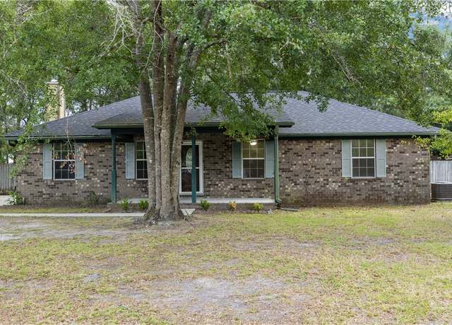 Property at 218 Kevin Rd, Hinesville, GA 31313, 3 beds, 2 baths