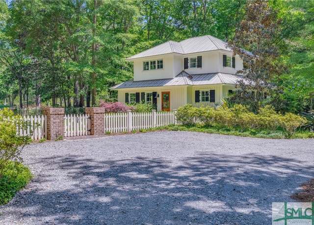 Property at 64 Dogwood Way, Richmond Hill, GA 31324, 3 beds, 3 baths