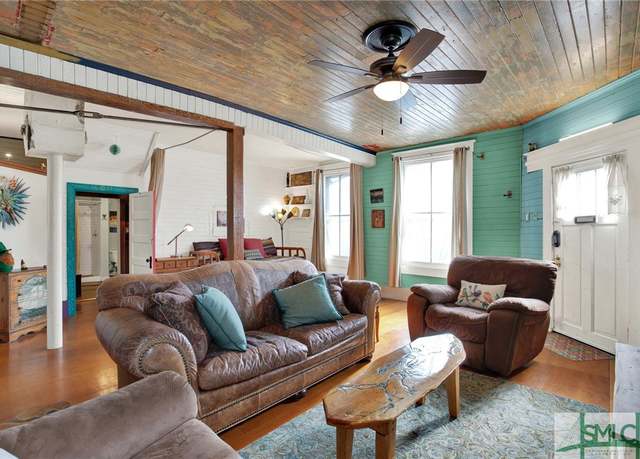 Property at 1321 Jefferson St, Savannah, GA 31401, 4 beds, 3 baths