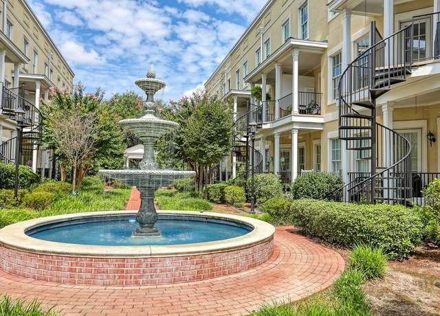 Property at 329 W Charlton St, Savannah, GA 31401, 2 beds, 2.5 baths