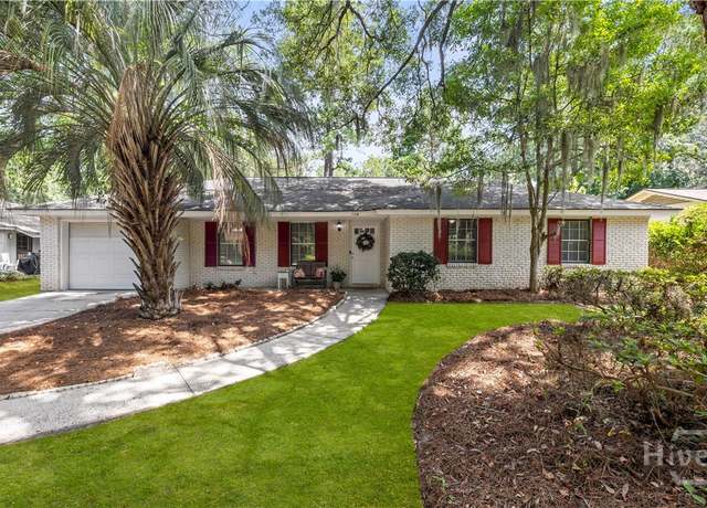 Property at 104 E Welwood Dr, Savannah, GA 31419, 3 beds, 2 baths