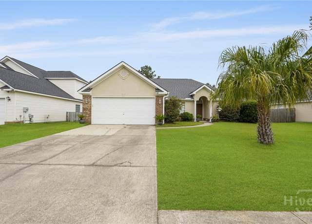 Property at 819 Laurel Hill Cir, Richmond Hill, GA 31324, 3 beds, 2 baths