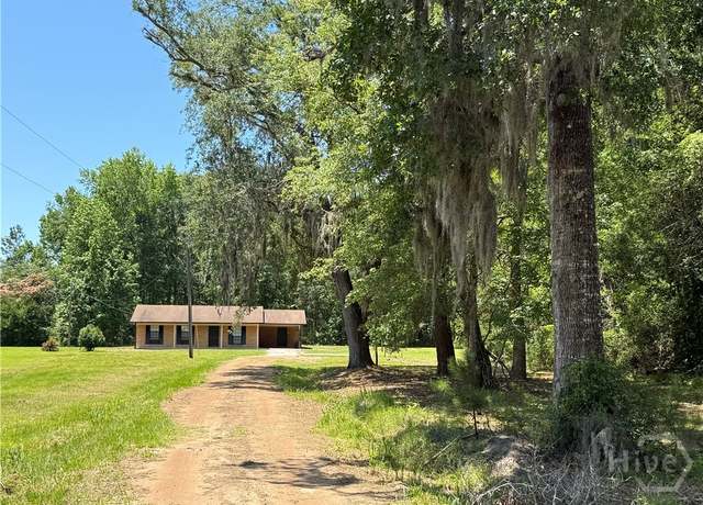 Property at 7637 E Oglethorpe Hwy, Midway, GA 31320, 3 beds, 2 baths