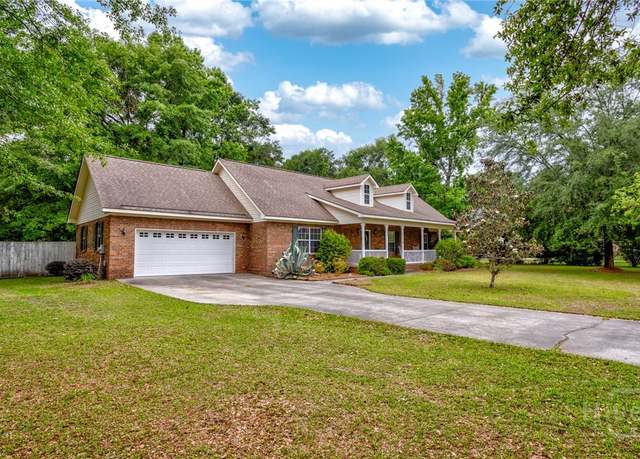 Property at 330 Central Ave, Guyton, GA 31312, 3 beds, 2 baths