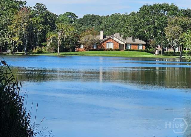 Property at 127 Lakeshore Dr, Savannah, GA 31419, 3 beds, 2.5 baths