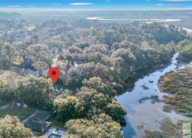 Property at 155 Burton Rd, Savannah, GA 31405, 4 beds, 2 baths