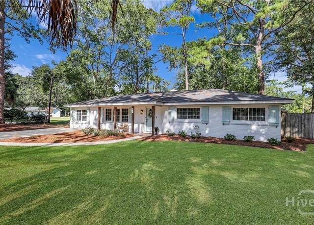 Property at 111 Carlton Rd, Savannah, GA 31410, 4 beds, 2 baths