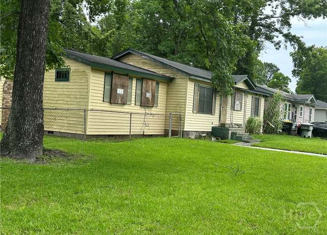 Property at 1518 Heron St, Savannah, GA 31415, 2 beds, 1.5 baths