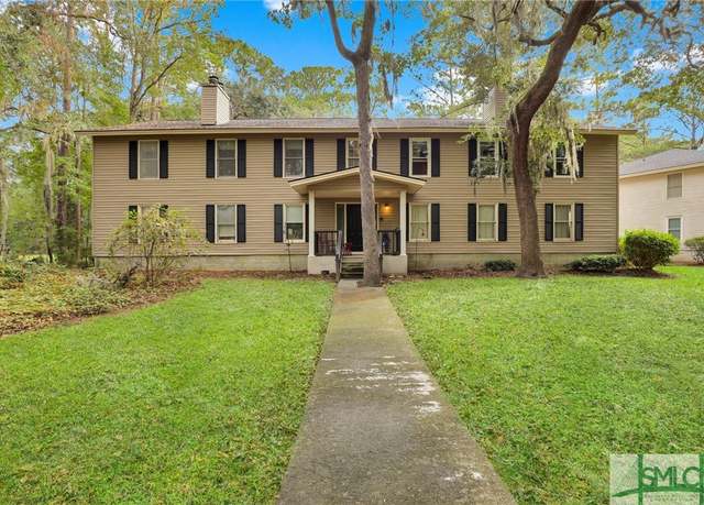 Property at 15 Cromwell Pl, Savannah, GA 31410, 2 beds, 2 baths