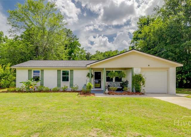 Property at 27 Sapelo Rd, Savannah, GA 31410, 3 beds, 1.5 baths