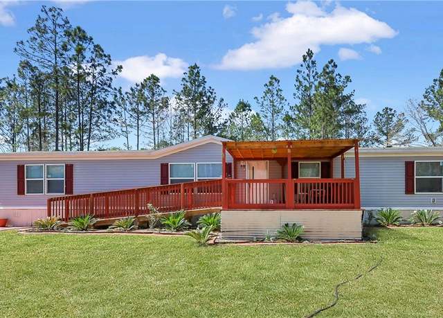 Property at 30 David Rd, Hinesville, GA 31313, 5 beds, 3 baths