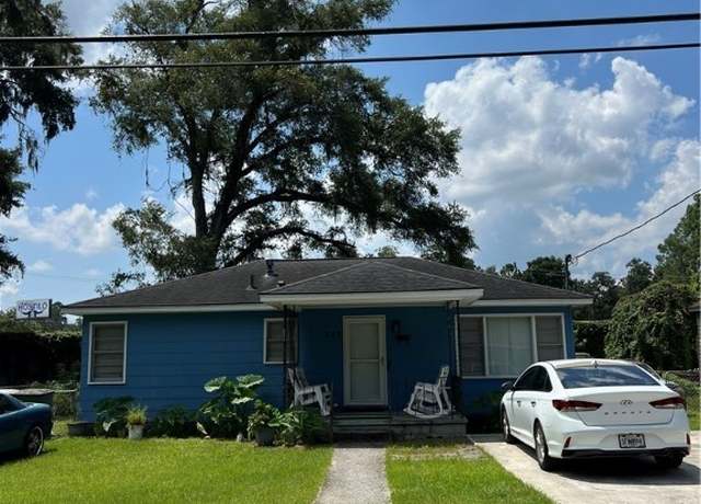 Property at 223 Godsells St, Savannah, GA 31405, 3 beds, 1 bath