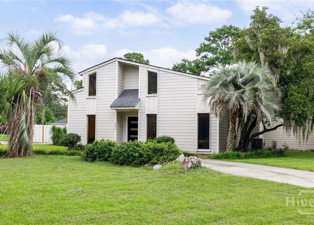 Property at 232 Groveland Cir, Savannah, GA 31405, 3 beds, 2 baths