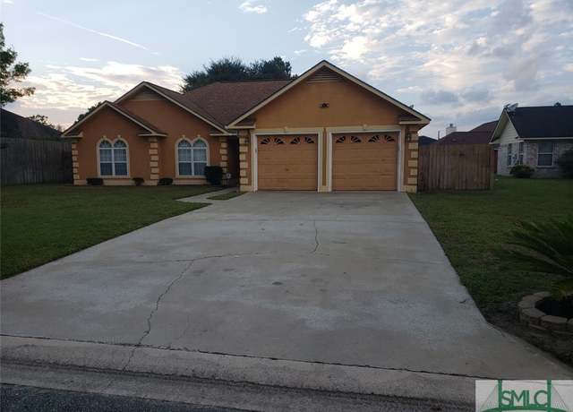 Property at 1905 Stonehenge Dr, Hinesville, GA 31313, 4 beds, 2.5 baths