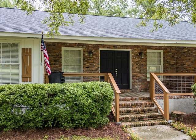 Property at 218 Rebel Dr, Macon, GA 31211, 3 beds, 3 baths