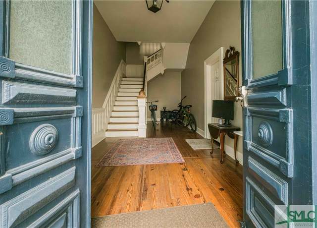 Property at 216 W Park Ave Unit B, Savannah, GA 31401, 3 beds, 2 baths