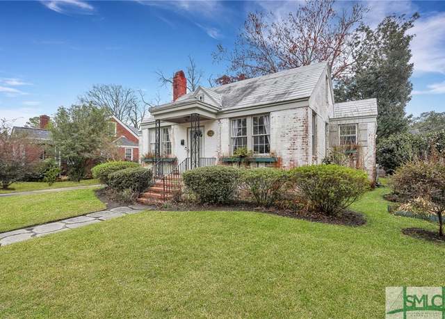 Property at 19 E 54th St, Savannah, GA 31405, 3 beds, 2 baths