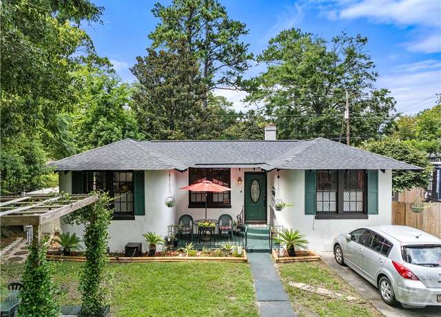 Property at 2234 E 40th St, Savannah, GA 31404, 3 beds, 2.5 baths