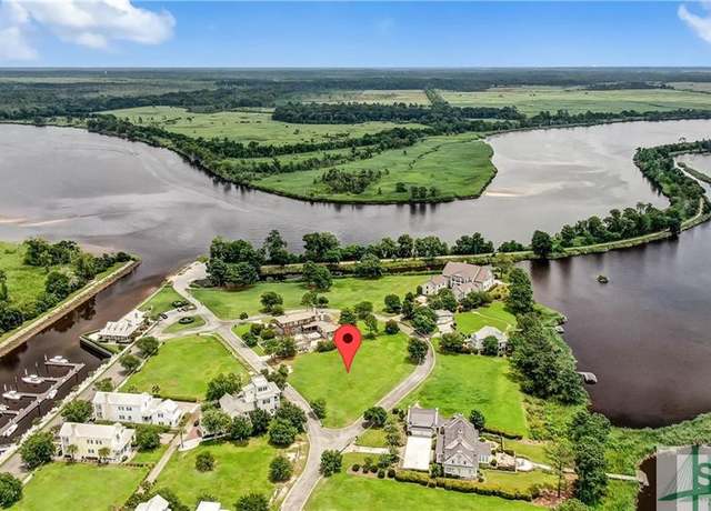Property at 26 Riverview Dr, Richmond Hill, GA 31324