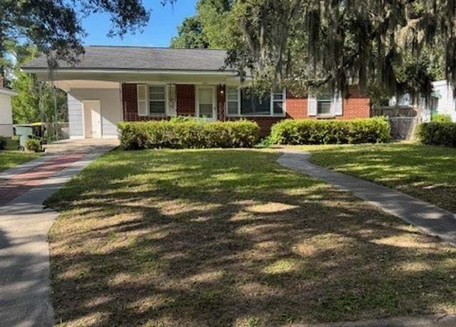 Property at 2041 Brogdon St, Savannah, GA 31406, 3 beds, 1.5 baths