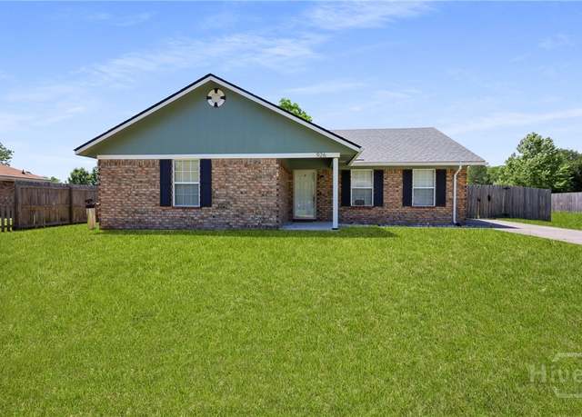 Property at 926 Poppleton Dr, Hinesville, GA 31313, 3 beds, 2 baths