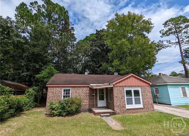 Property at 406 Mckenzie Pl, Savannah, GA 31405, 3 beds, 1 bath