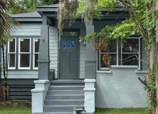 Property at 726 W Victory Dr, Savannah, GA 31405, 3 beds, 2 baths