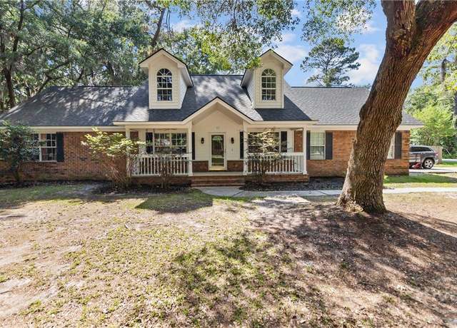 Property at 67 Oak Side Ct, Richmond Hill, GA 31324, 4 beds, 3 baths