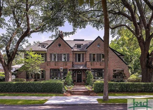 Property at 56 E 54th St, Savannah, GA 31405, 5 beds, 4 baths