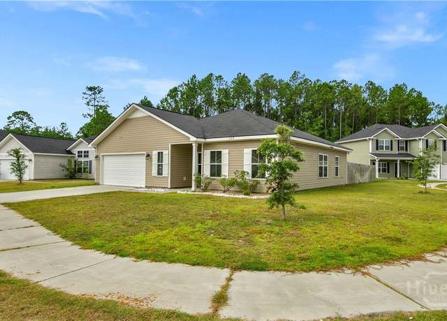 Property at 254 Grayson Ave, Hinesville, GA 31313, 3 beds, 2 baths