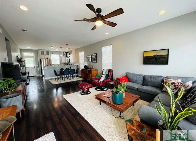Property at 408 Conley Dr, Hinesville, GA 31313, 4 beds, 3 baths