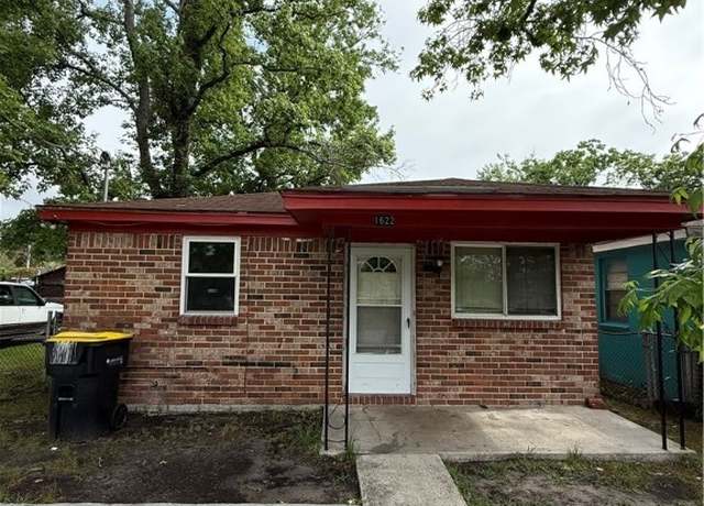 Property at 1622 Comer St, Savannah, GA 31415, 2 beds, 1 bath