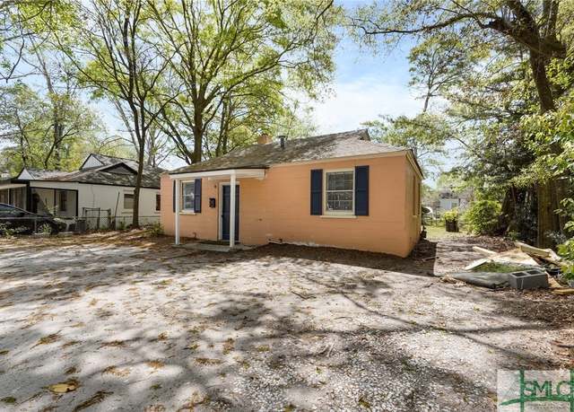Property at 2403 New York Ave, Savannah, GA 31404, 3 beds, 1 bath