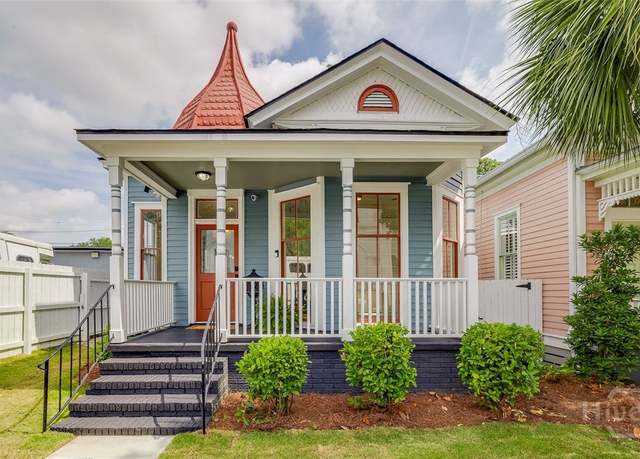 Property at 316 W 38th St, Savannah, GA 31401, 2 beds, 1.5 baths