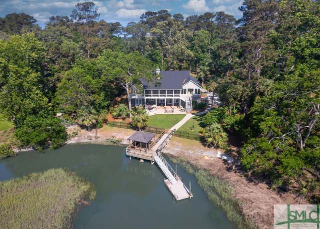 Property at 16 Modena Island Dr, Savannah, GA 31411, 4 beds, 3.5 baths