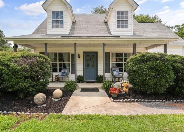 Property at 180 Falcon Dr, Richmond Hill, GA 31324, 3 beds, 2 baths